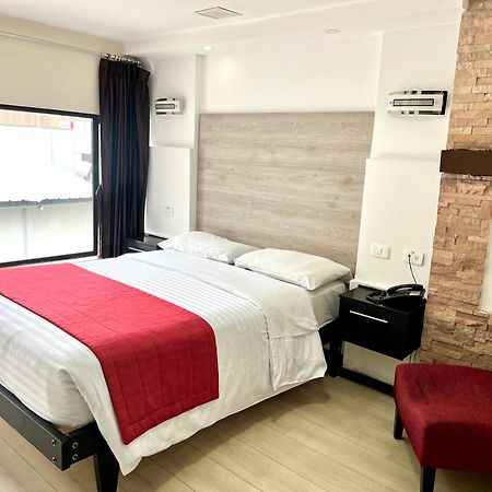 Hotel Imperial Ambato Bagian luar foto