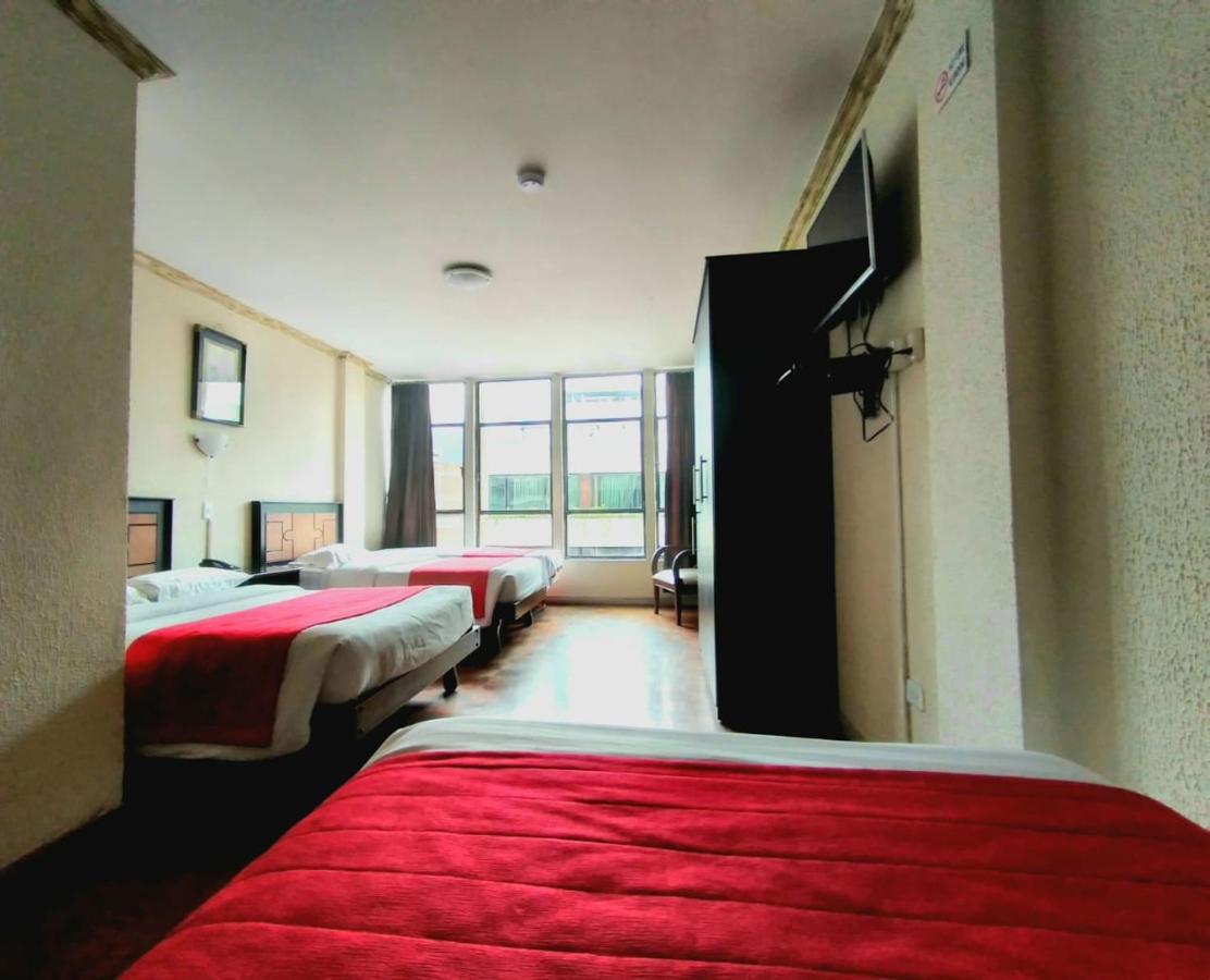 Hotel Imperial Ambato Bagian luar foto