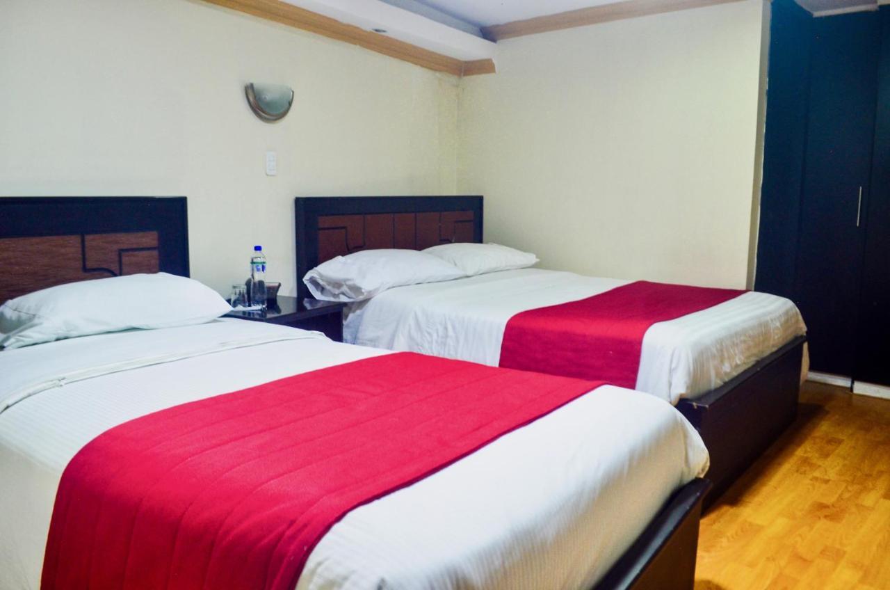 Hotel Imperial Ambato Bagian luar foto