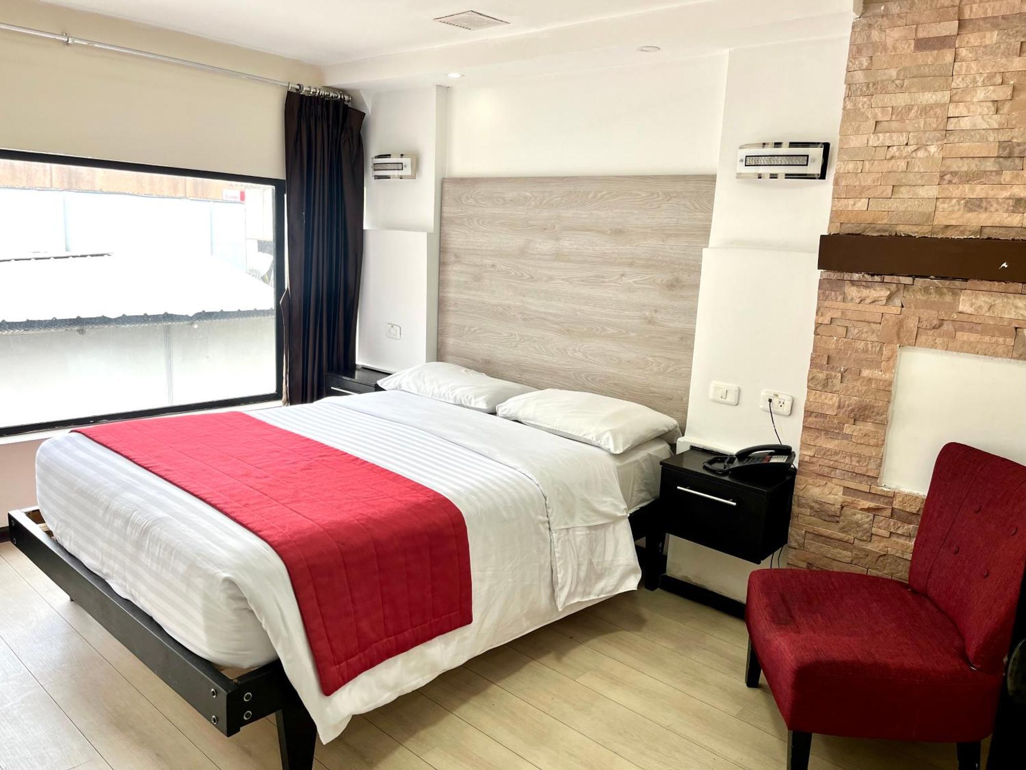 Hotel Imperial Ambato Bagian luar foto