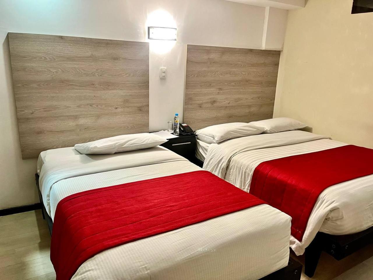 Hotel Imperial Ambato Bagian luar foto