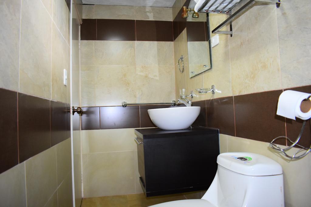 Hotel Imperial Ambato Bagian luar foto