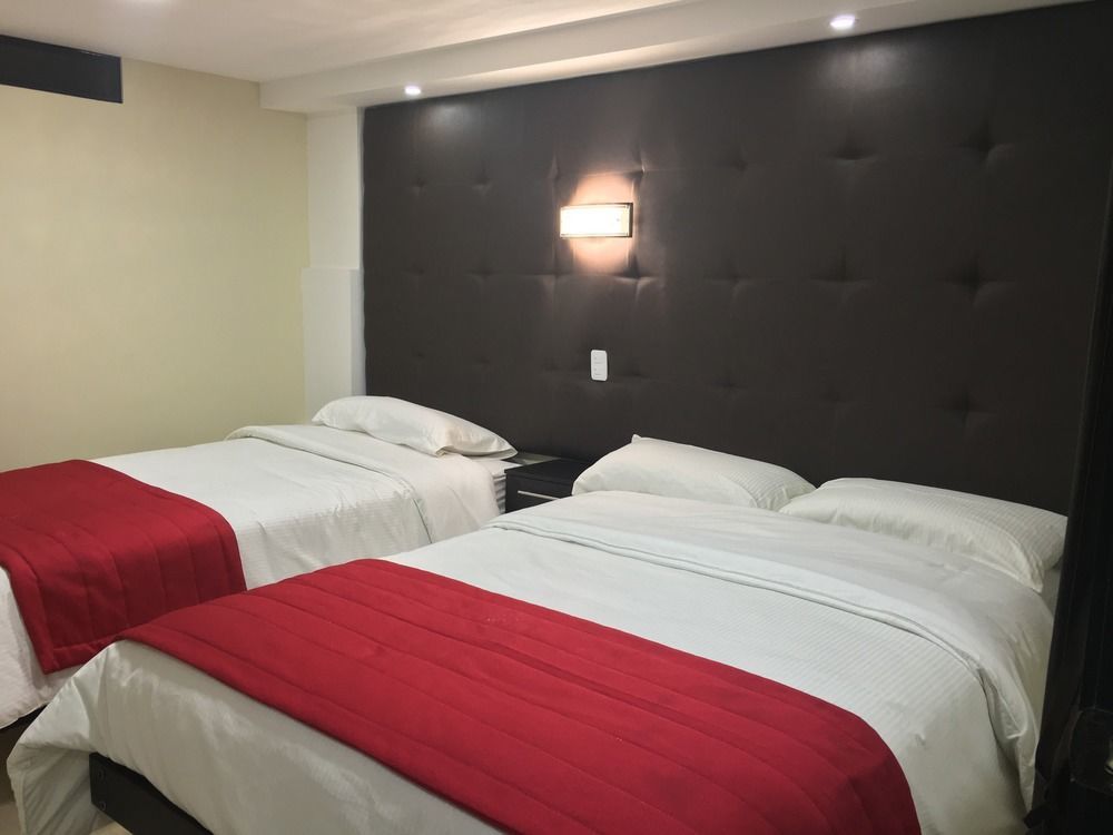 Hotel Imperial Ambato Bagian luar foto