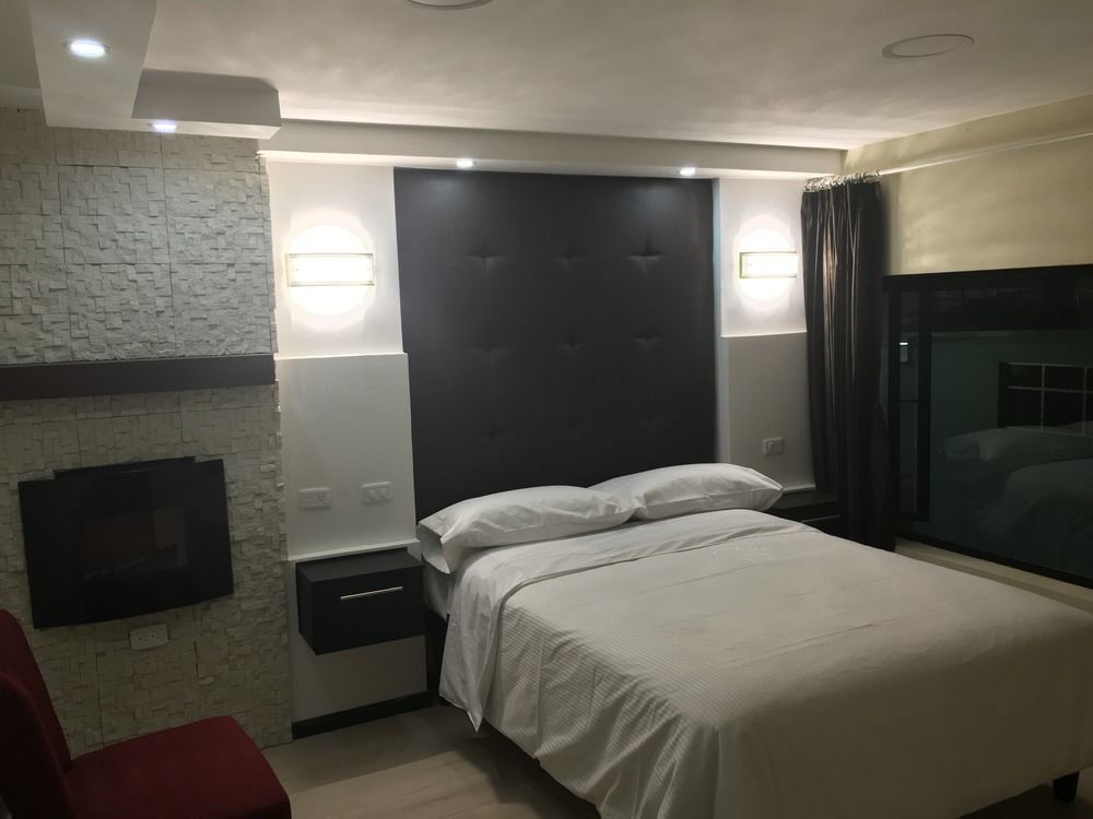 Hotel Imperial Ambato Bagian luar foto