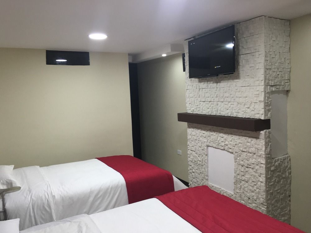 Hotel Imperial Ambato Bagian luar foto