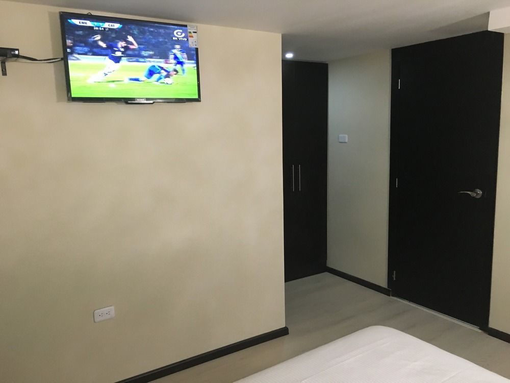 Hotel Imperial Ambato Bagian luar foto